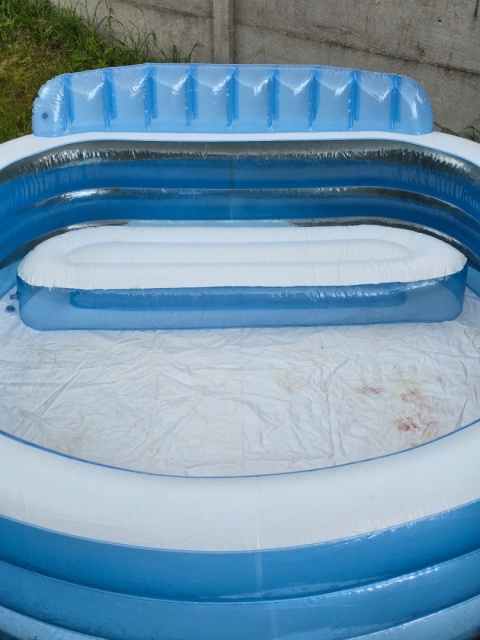 Basen ogrodowy Intex z siedziskiem 224 x 216 x 76 cm 57190 Basen ogrodowy Intex z siedziskiem 224 x 216 x 76 cm 57190