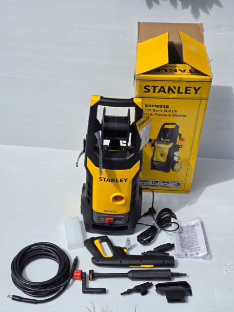 Myjka wysokociśnieniowa STANLEY SXPW24B, 2400 W, 170 bar, 500 l/h Myjka wysokociśnieniowa STANLEY SXPW24B, 2400 W, 170 bar, 500 l/h