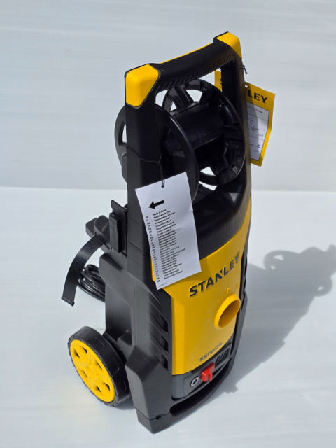 Myjka wysokociśnieniowa STANLEY SXPW24B, 2400 W, 170 bar, 500 l/h Myjka wysokociśnieniowa STANLEY SXPW24B, 2400 W, 170 bar, 500 l/h