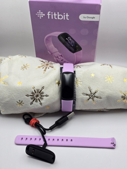 Smartband Fitbit Inspire 3 fioletowy Tracker aktywność fizyczna Smartband Fitbit Inspire 3 fioletowy Tracker aktywność fizyczna