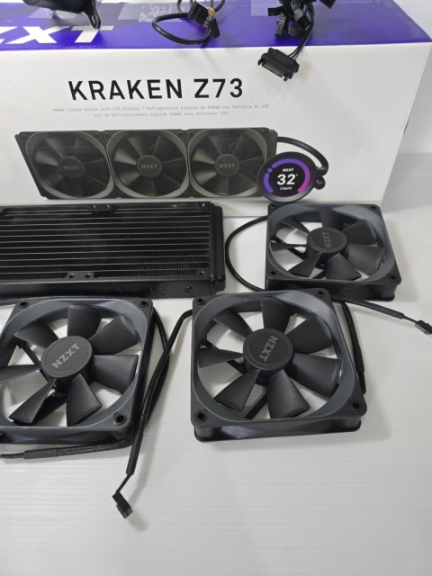 Chłodzenie wodne NZXT Kraken Z73 Black LCD RL-KRZ73-01(W) Chłodzenie wodne NZXT Kraken Z73 Black LCD RL-KRZ73-01(W)