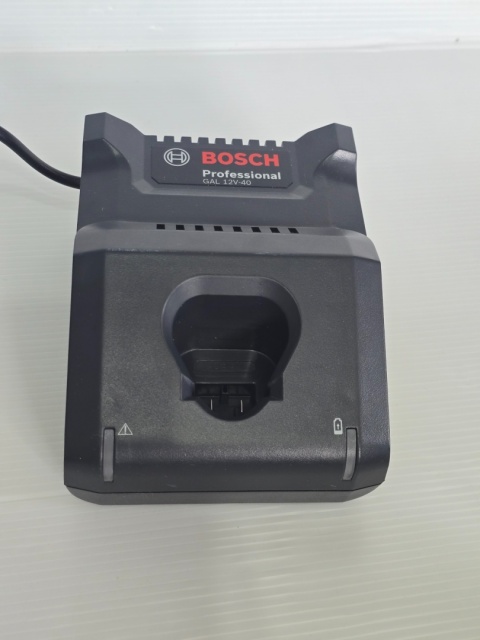 Kamera inspekcja endoskop BOSCH GIC 12V-5-27C, 1280X720 8,3MM 32GB SD Kamera inspekcja endoskop BOSCH GIC 12V-5-27C, 1280X720 8,3MM 32GB SD