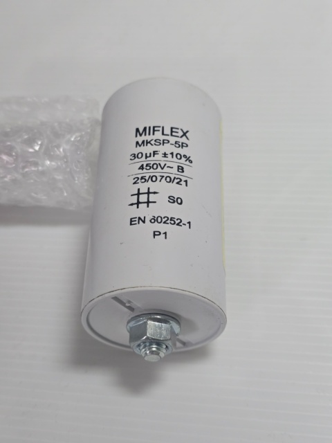 MIFLEX Kondensator rozruchowy silnikowy 450V 45X83MM 30UF MIFLEX Kondensator rozruchowy silnikowy 450V 45X83MM 30UF