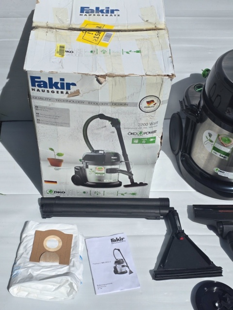 Odkurzacz piorący FAKIR Premium SR 9800 S 1600W Odkurzacz piorący FAKIR Premium SR 9800 S 1600W