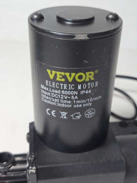 Siłownik elektryczny 380-610 mm 6000 N Siłownik elektryczny 380-610 mm 6000 N