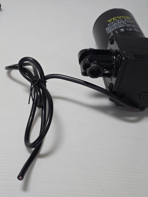 Siłownik elektryczny 380-610 mm 6000 N Siłownik elektryczny 380-610 mm 6000 N