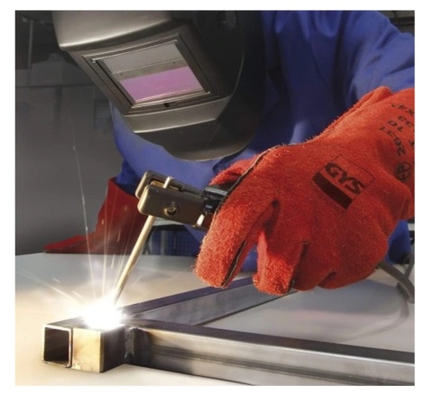 Spawarka inwertorowa GYSMI 160P + Walizka 1x230V 10-160A Spawarka inwertorowa GYSMI 160P + Walizka 1x230V 10-160A