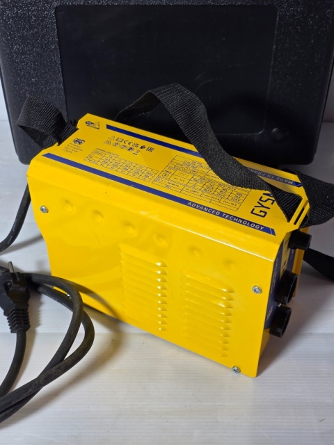 Spawarka inwertorowa GYSMI 160P + Walizka 1x230V 10-160A Spawarka inwertorowa GYSMI 160P + Walizka 1x230V 10-160A