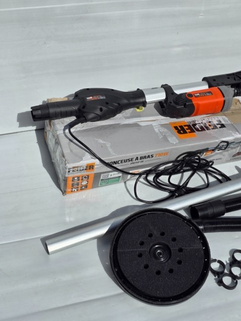 Szlifierka do gipsu z wysięgnikiem FEIDER 710 W 230 V Szlifierka do gipsu z wysięgnikiem FEIDER 710 W 230 V