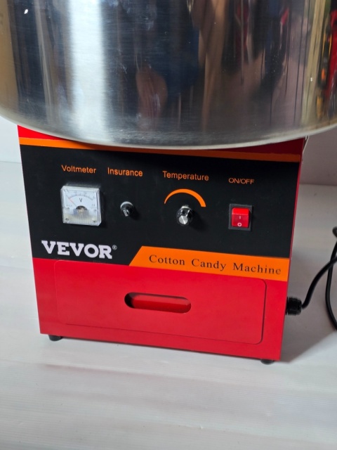 Urządzenie do waty cukrowej Vbenlem czerwony 1000 W Urządzenie do waty cukrowej Vbenlem czerwony 1000 W