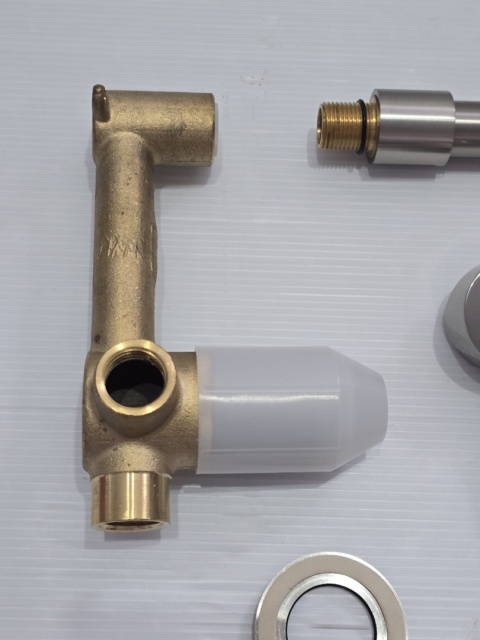 Bateria umywalkowa podtynkowa srebny mat wylewka 21 cm