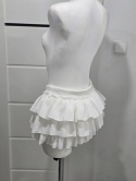 Biała elegancka mini spódniczka z falbanami Rozmiar M