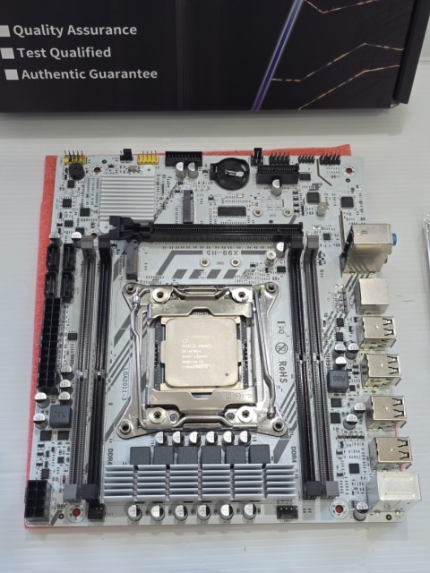 Płyta główna+procesor QIYIDA X99+Intel Xeon E5 2630 V4 DDR4 M-ATX NVMe