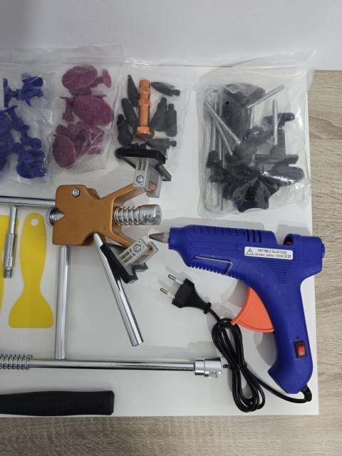 Profesjonalne narzędzia do naprawy wgnieceń samochodowych bez lakieru