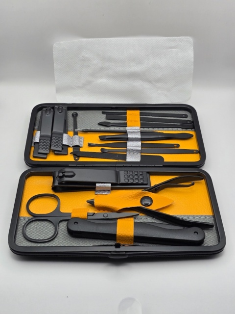 Profesjonalny zestaw do manicure 15 sztuk do pielęgnacji paznokci