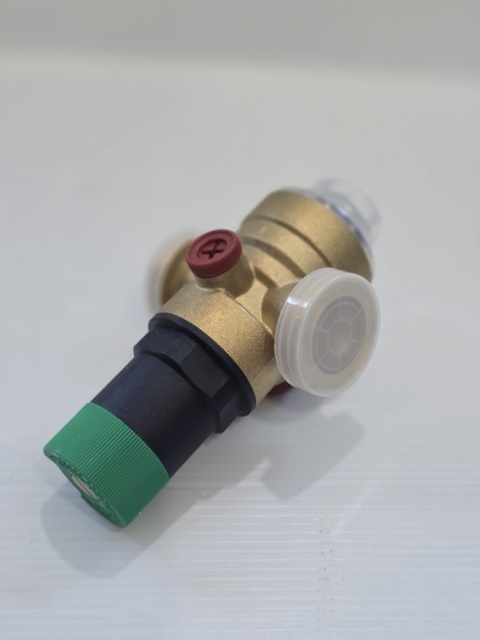 Reduktor Ciśnienia Wody 3/4 USTM z Filtrem i Manometrem