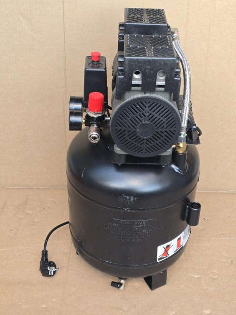 Sprężarka powietrza KOMPRESOR sprężonego powietrza 24L, 8 BAR, 750W