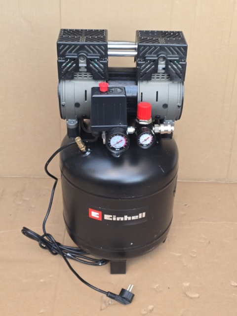 Sprężarka powietrza KOMPRESOR sprężonego powietrza 24L, 8 BAR, 750W