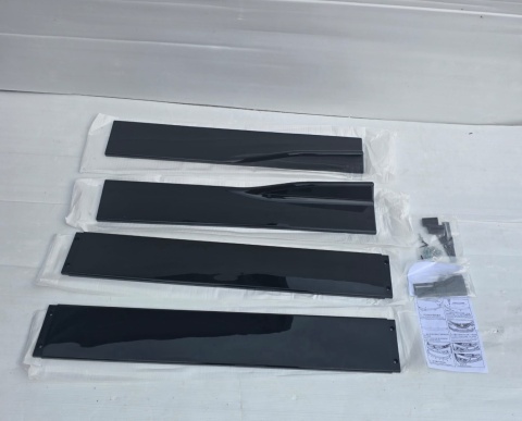 Splitter zderzaka przód uniwersalny BODY KIT czarny połysk