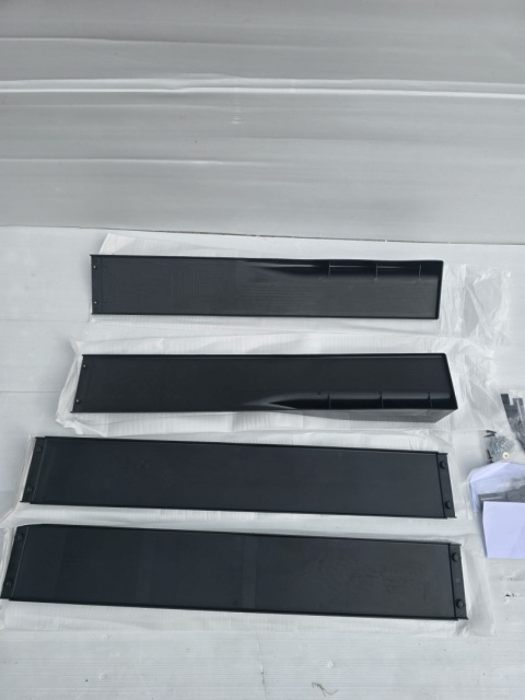 Splitter zderzaka przód uniwersalny BODY KIT czarny połysk