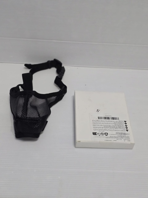 Kaganiec dla psa S nylonowy regulowany weterynaryjny mały pies