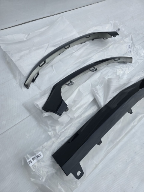 Listwa zderzaka AMG Mercedes W205 C205 A205 S205 przód