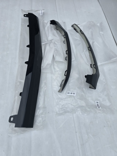 Listwa zderzaka AMG Mercedes W205 C205 A205 S205 przód