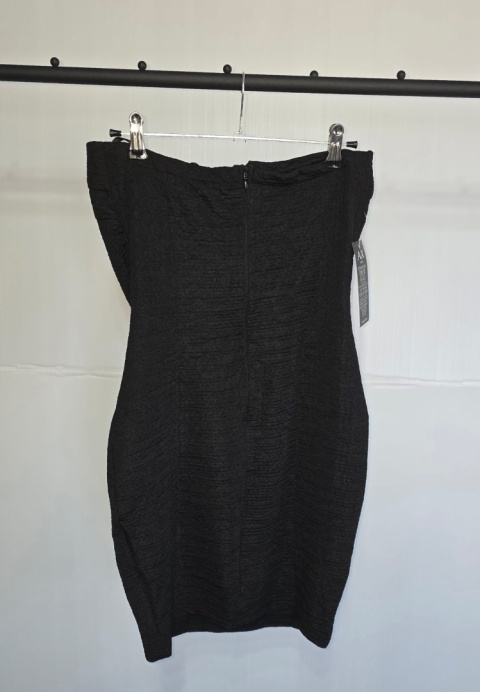 Sukienka mini AX Paris czarna dopasowana bandeau elegancka Roz.L-40